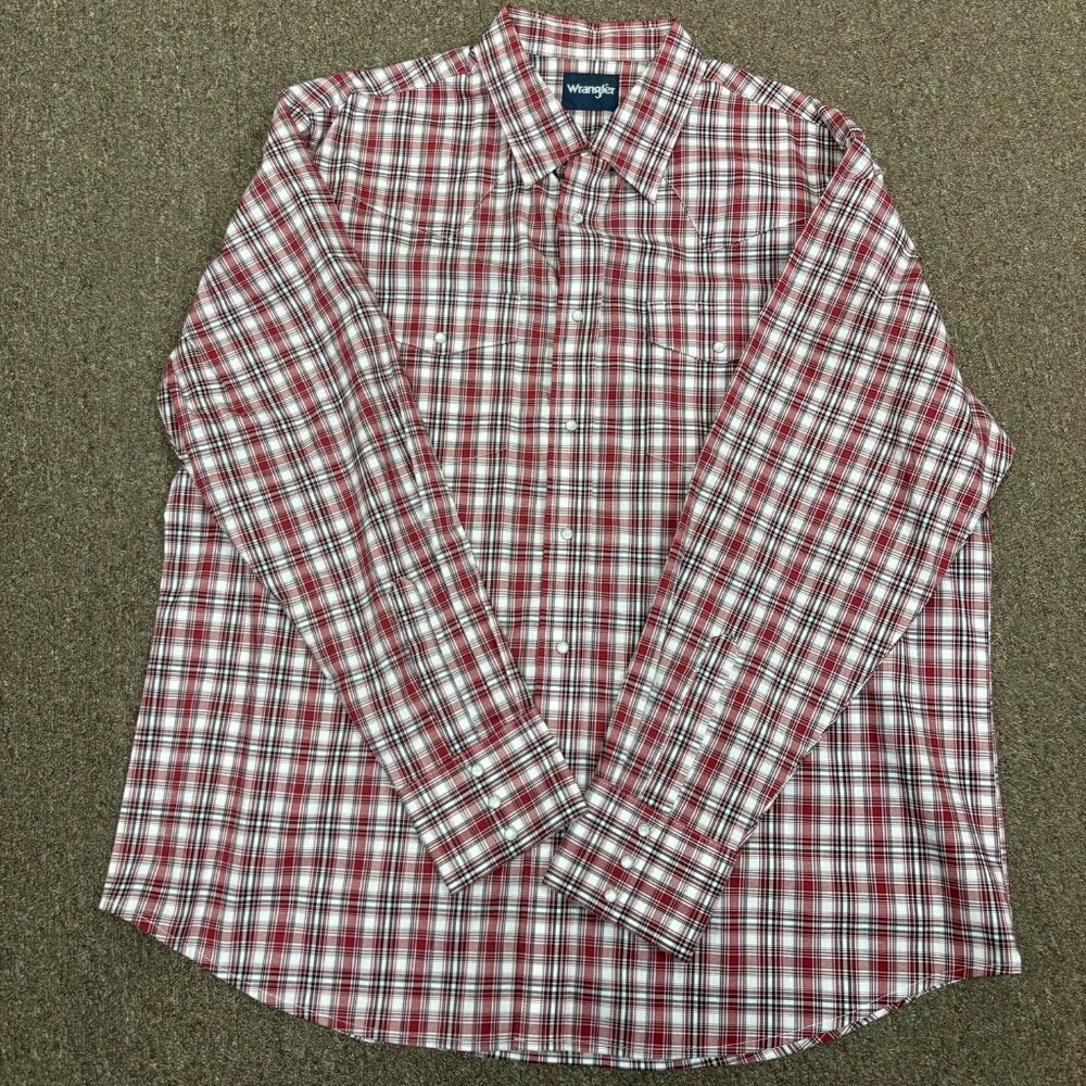 Wrangler Men's Wrinkle Resist Long Sleeve Classic Fit Snap Shirt - Syrah Red Pla